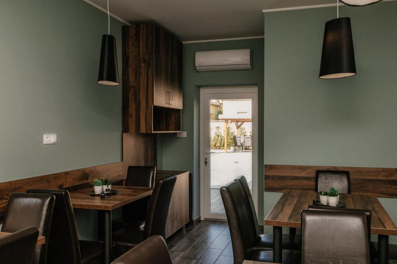 Ella Sun Apartman Makó Exterior foto